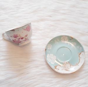 Grace's Teaware light blue & pink teacup & saucer